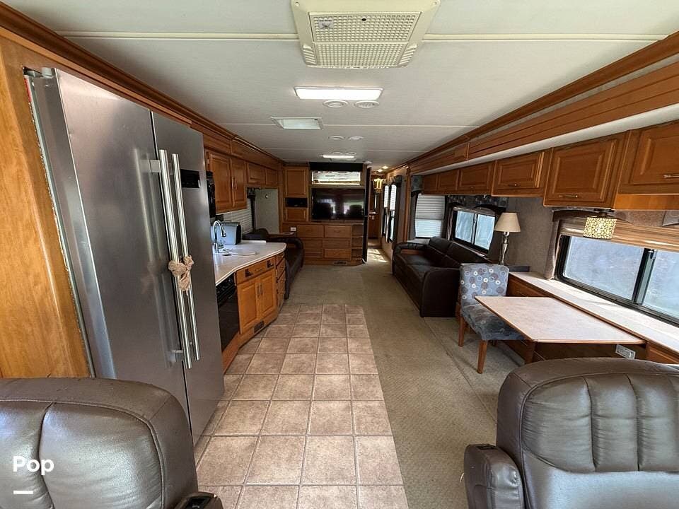 Contact us now about this 2008 Fleetwood Discovery 40X! 2008 Discovery 40X by Fleetwood from Pop RVs in Zanesville, Ohio