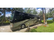 Contact us now about this 2008 Tiffin Phaeton 40 QSH! 2008 Phaeton 40 QSH by Tiffin from Pop RVs in Jupiter, Florida