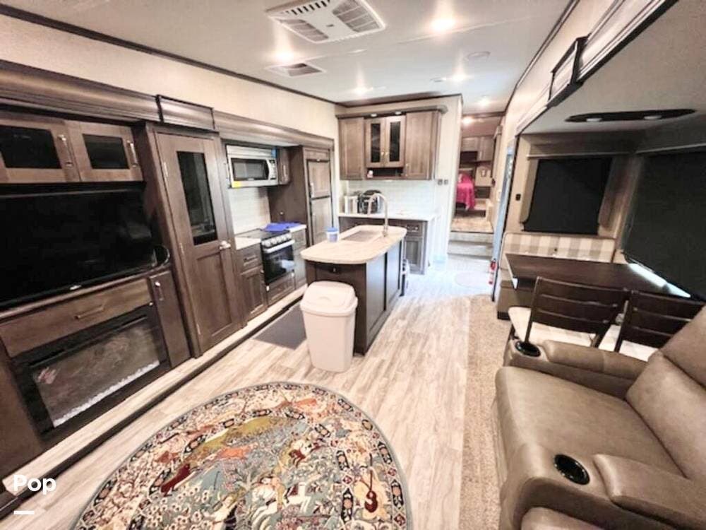 Contact us now about this 2022 Grand Design Reflection 295RL! 2022 Reflection 295RL by Grand Design from Pop RVs in Hinesville, Georgia