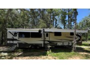 Call now about this 2022 Keystone Alpine 3910RK! 2022 Keystone Alpine 3910RK - Used Fifth Wheel For Sale by Pop RVs in Livingston, Texas features Air Conditioning, Awning, Slideout, Leveling Jacks