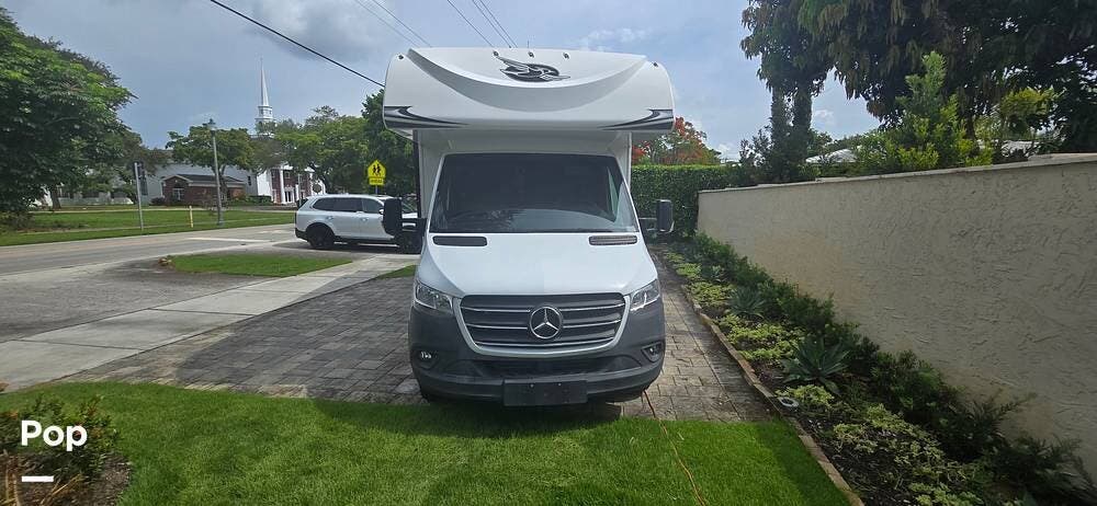 Call now about this 2022 Jayco Melbourne 24R! 2022 Jayco Melbourne 24R - Used Class C For Sale by Pop RVs in Delray Beach, Florida features Slideout, Awning, Leveling Jacks, Air Conditioning, Generator