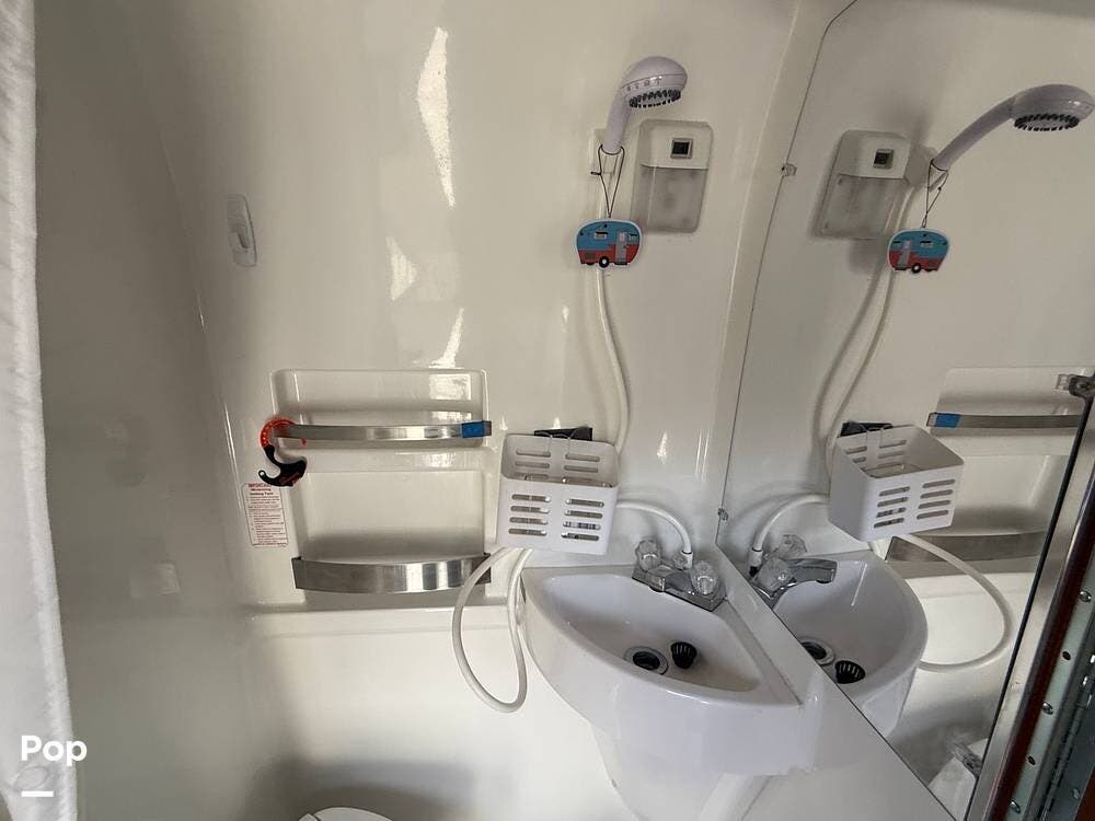 Call now about this 2020 Roadtrek ZION 20! 2020 Roadtrek ZION 20 - Used Class B For Sale by Pop RVs in Kamas, Utah features Air Conditioning