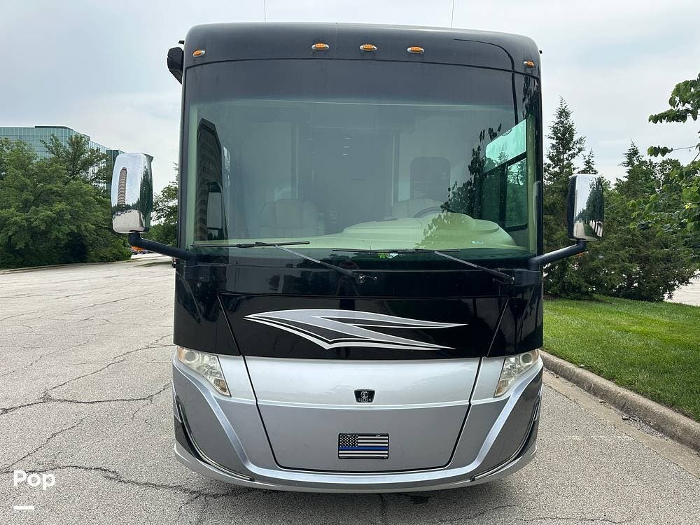 Call now about this 2021 Tiffin Allegro Red 38 KA! 2021 Tiffin Allegro Red 38 KA - Used Diesel Pusher For Sale by Pop RVs in Shawnee, Kansas features Air Conditioning, Generator, Slideout, Leveling Jacks, Awning