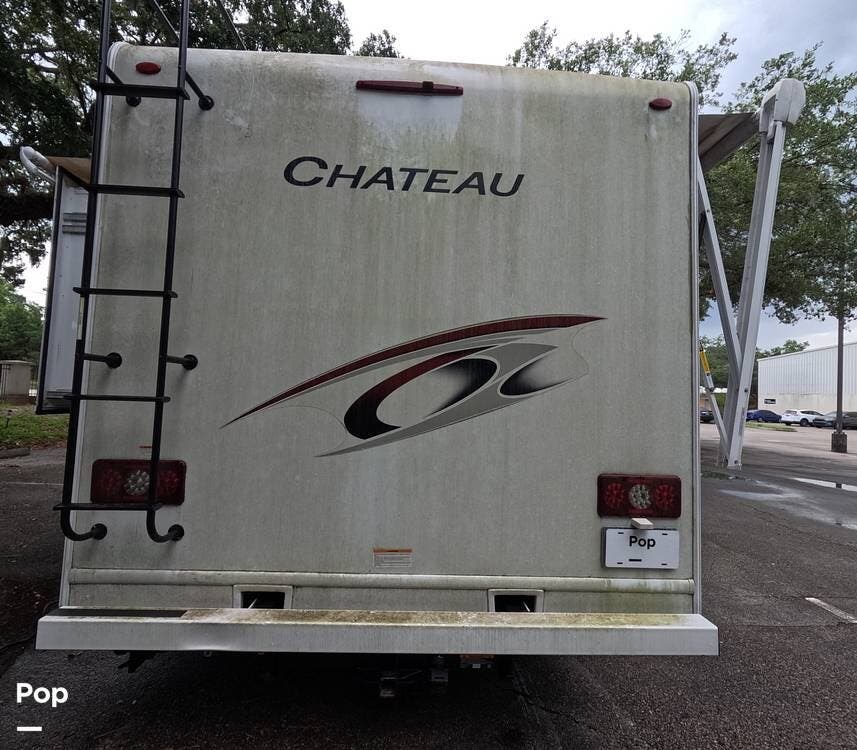 Contact us now about this 2022 Thor Motor Coach Chateau 27R! 2022 Chateau 27R by Thor Motor Coach from Pop RVs in Jacksonville, Florida