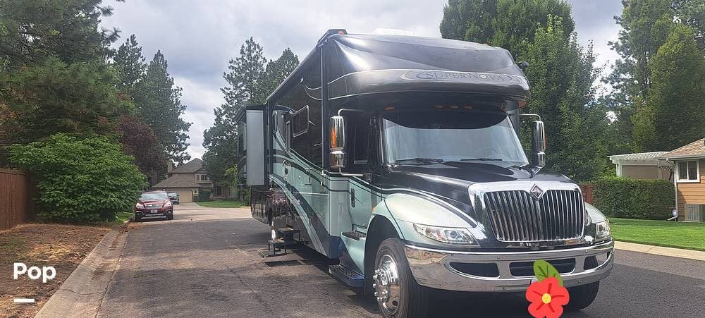 Used 2008 Gulf Stream SuperNova 6400 available in Spokane, Washington