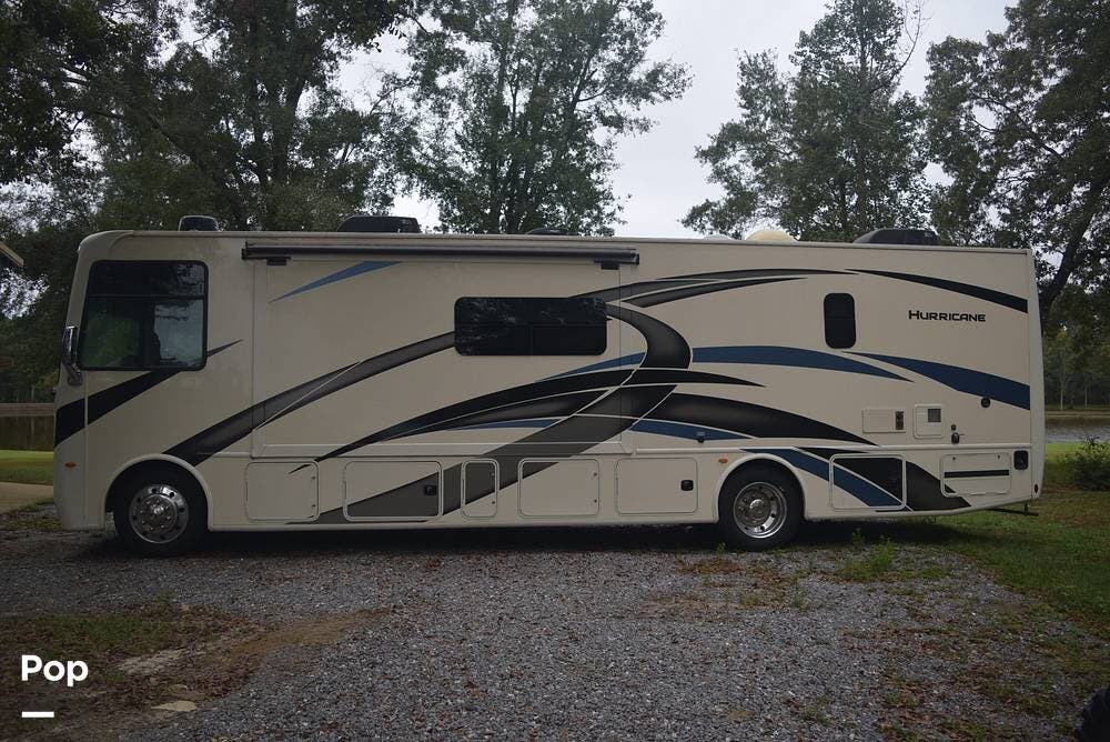 Call now about this 2022 Thor Motor Coach Hurricane 34R! 2022 Thor Motor Coach Hurricane 34R - Used Class A For Sale by Pop RVs in Geneva, Alabama features Awning, Slideout, Air Conditioning, Generator, Leveling Jacks
