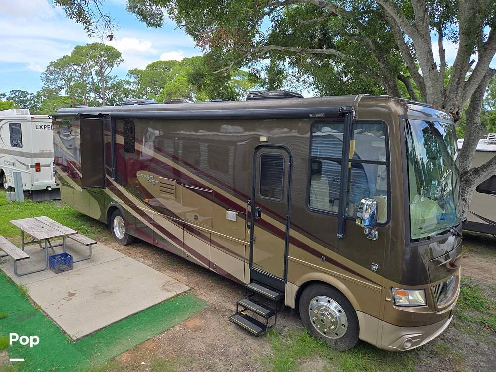 Contact us now about this 2015 Newmar Canyon Star 3610! 2015 Canyon Star 3610 by Newmar from Pop RVs in Largo, Florida