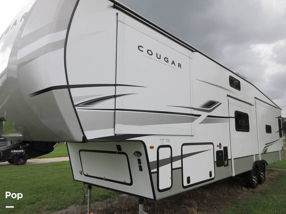 Call now about this 2024 Keystone Cougar 368MBI! 2024 Keystone Cougar 368MBI - Used Fifth Wheel For Sale by Pop RVs in Plant City, Florida features Slideout, Awning, Leveling Jacks, Air Conditioning