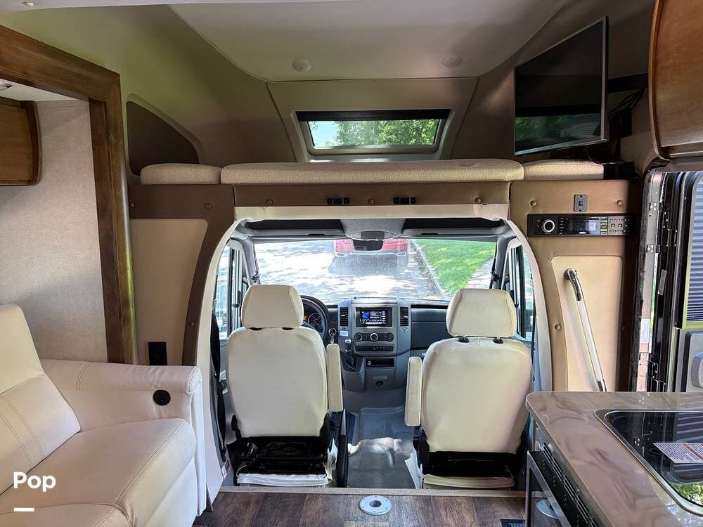 Call now about this 2019 Tiffin Wayfarer 24TW! 2019 Tiffin Wayfarer 24TW - Used Class C For Sale by Pop RVs in Louisville, Colorado features Leveling Jacks, Awning, Slideout, Air Conditioning, Generator