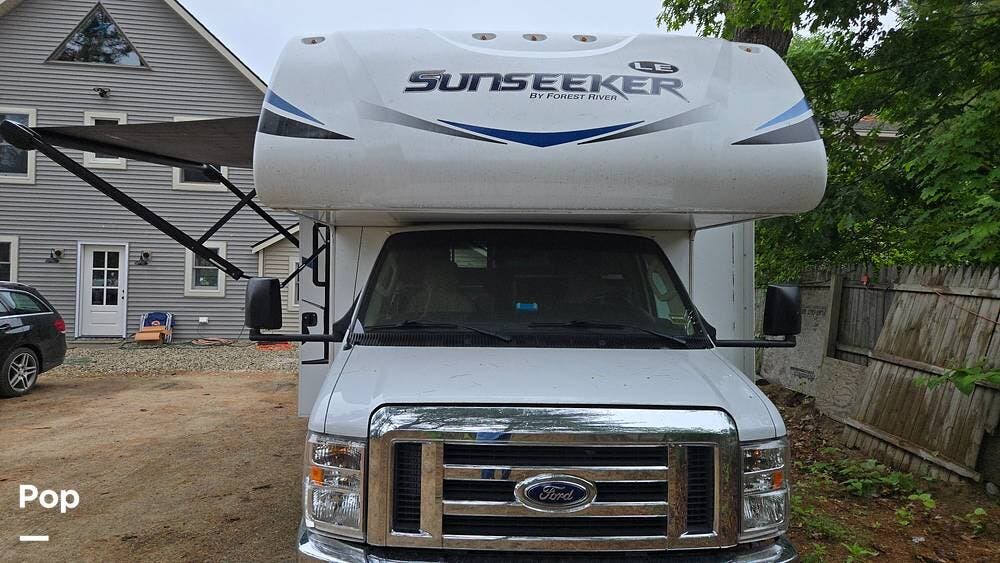 Contact us now about this 2019 Forest River Sunseeker LE 3250DS! 2019 Sunseeker LE 3250DS by Forest River from Pop RVs in Kennebunk, Maine