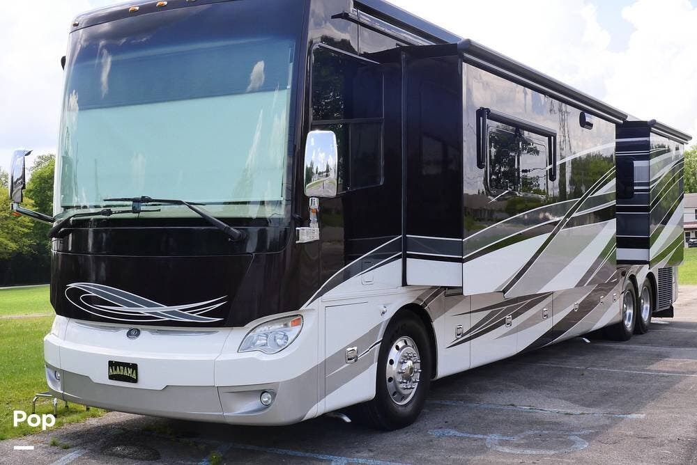 Call now about this 2016 Tiffin Allegro Bus 45 LP! 2016 Tiffin Allegro Bus 45 LP - Used Diesel Pusher For Sale by Pop RVs in Leeds, Alabama features Leveling Jacks, Air Conditioning, Slideout, Awning, Generator