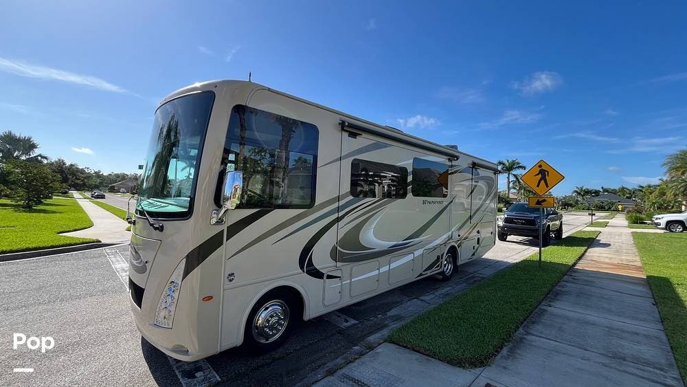 Contact us now about this 2018 Thor Motor Coach Windsport 31S! 2018 Windsport 31S by Thor Motor Coach from Pop RVs in Parrish, Florida