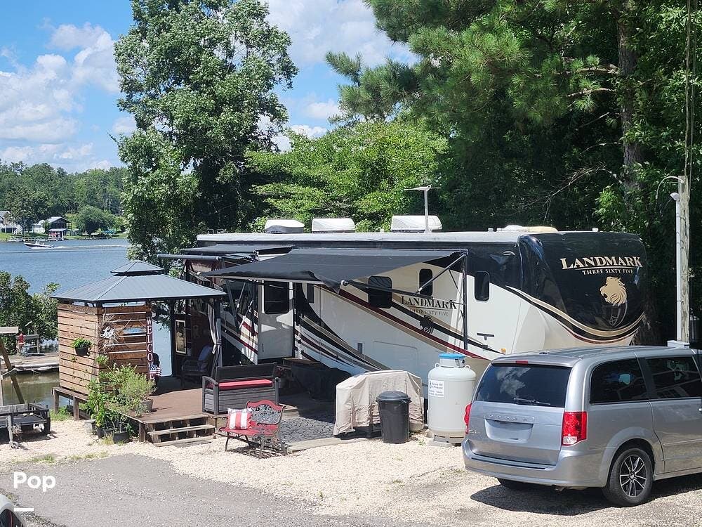 Used 2016 Heartland Landmark 365 Newport available in Prosperity, South Carolina
