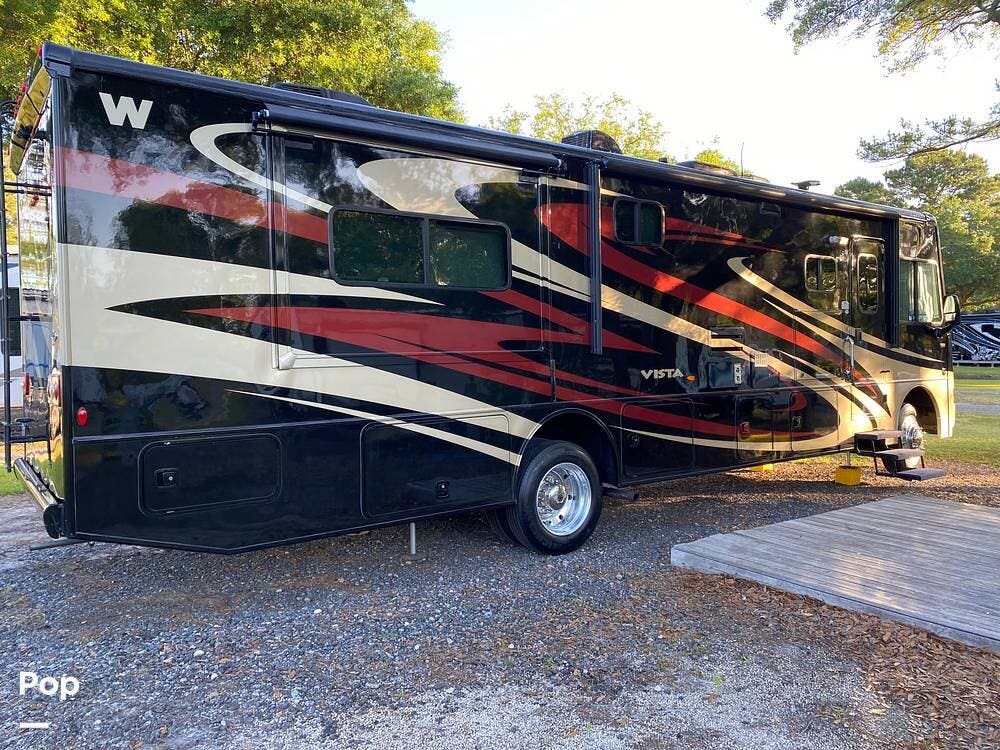 Used 2014 Winnebago Vista 35F available in Aviston, Illinois