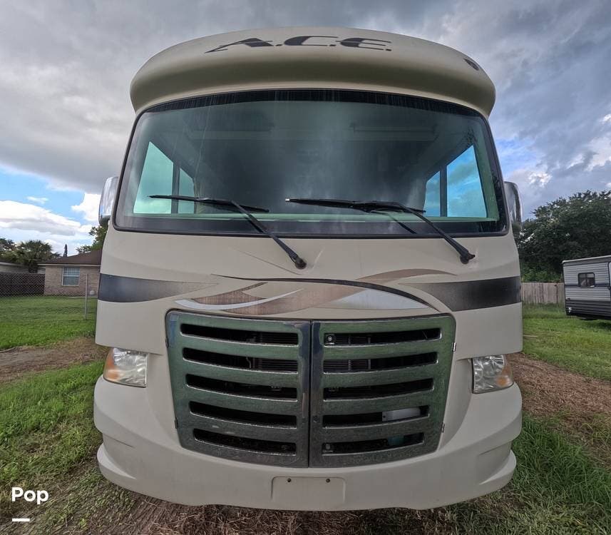 Contact us now about this 2015 Thor Motor Coach A.C.E. 27.1! 2015 A.C.E. 27.1 by Thor Motor Coach from Pop RVs in Jacksonville, Florida