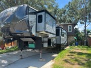 Call now about this 2015 Heartland Cyclone 4000! 2015 Heartland Cyclone 4000 - Used Toy Hauler For Sale by Pop RVs in St. Petersburg, Florida features Air Conditioning, Awning, Generator, Leveling Jacks, Slideout