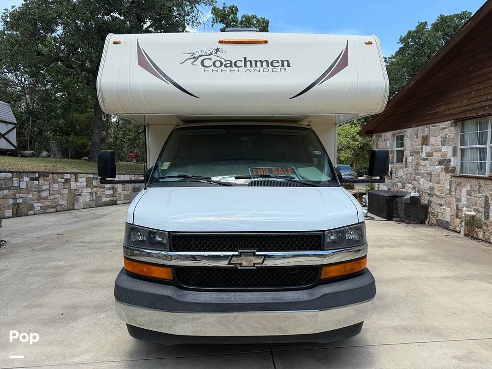 Contact us now about this 2018 Coachmen Freelander 27QB! 2018 Freelander 27QB by Coachmen from Pop RVs in Southlake, Texas