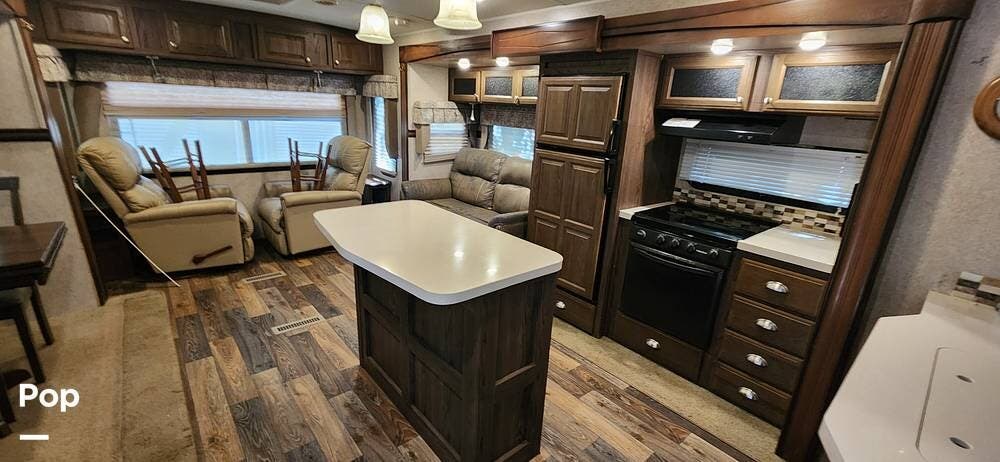 Used 2016 Rockwood Signature Ultra-Lite 8329SS available in Kingston, Oklahoma