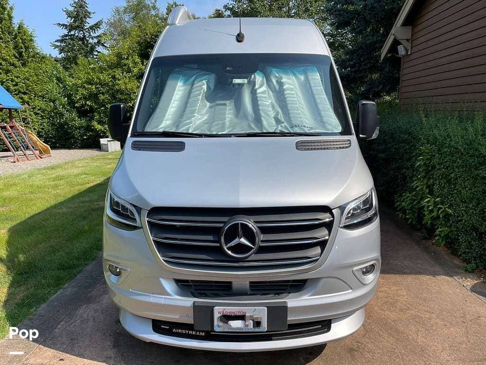 Call now about this 2022 Airstream Interstate 24GL! 2022 Airstream Interstate 24GL - Used Class B For Sale by Pop RVs in Issaquah, Washington features Air Conditioning, Generator, Awning
