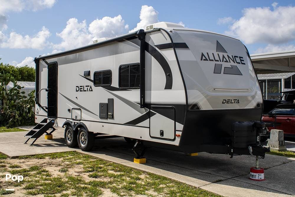 Contact us now about this 2024 Alliance RV Delta 262RB! 2024 Delta 262RB by Alliance RV from Pop RVs in Davenport, Florida