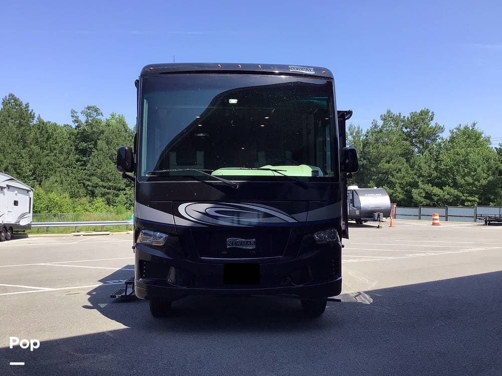Contact us now about this 2019 Newmar Bay Star 3414! 2019 Bay Star 3414 by Newmar from Pop RVs in Chesterfield, Virginia