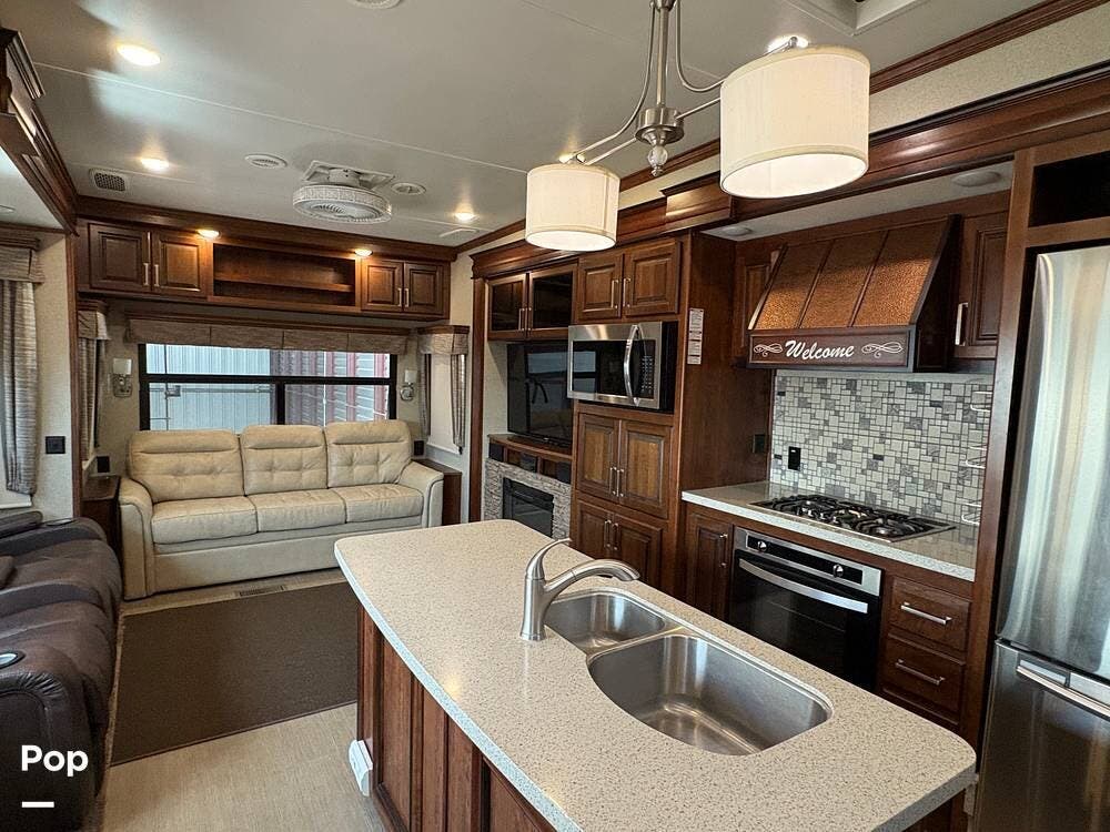 Contact us now about this 2018 Keystone Alpine 3651RL! 2018 Alpine 3651RL by Keystone from Pop RVs in Erie, Colorado