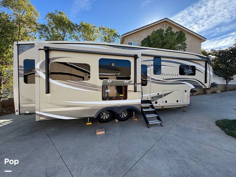 Used 2020 Jayco Pinnacle 32RLTS available in Corona, California