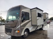 Contact us now about this 2015 Winnebago Vista 27N! 2015 Vista 27N by Winnebago from Pop RVs in Melbourne, Florida