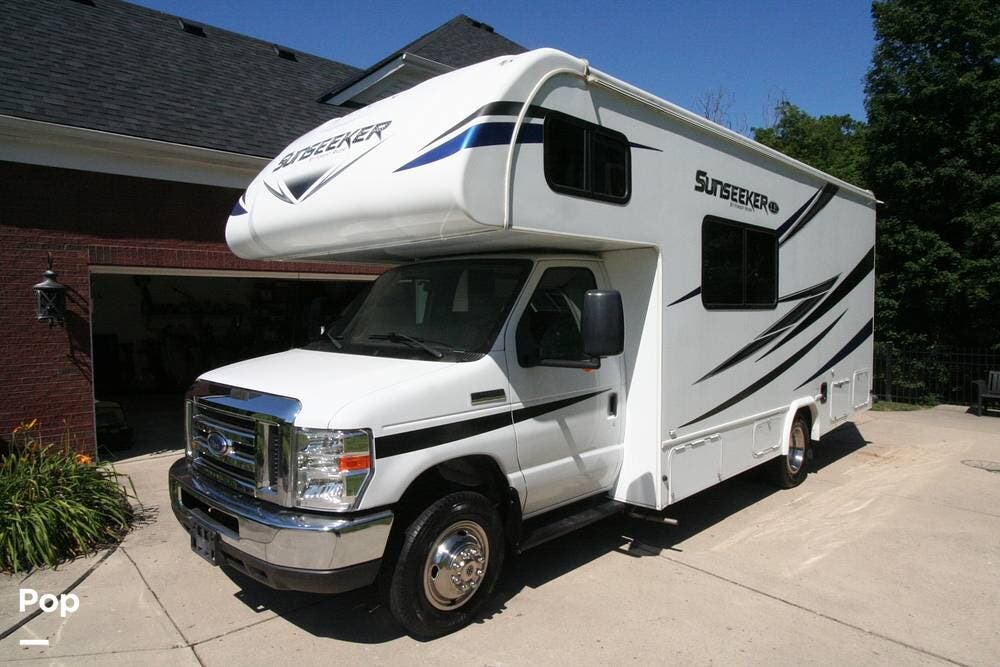 Call now about this 2021 Forest River Sunseeker 2350LE! 2021 Forest River Sunseeker 2350LE - Used Class C For Sale by Pop RVs in Hebron, Kentucky features Awning, Air Conditioning, Generator