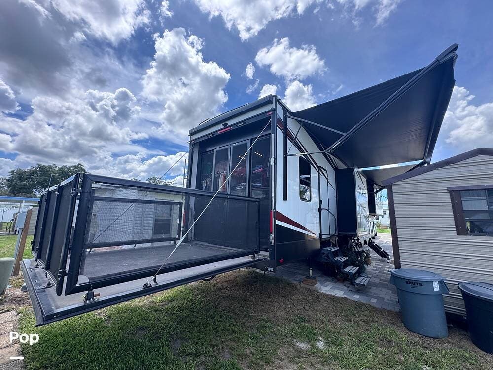 Contact us now about this 2021 Forest River XLR Nitro 407! 2021 XLR Nitro 407 by Forest River from Pop RVs in Zephyrhills, Florida