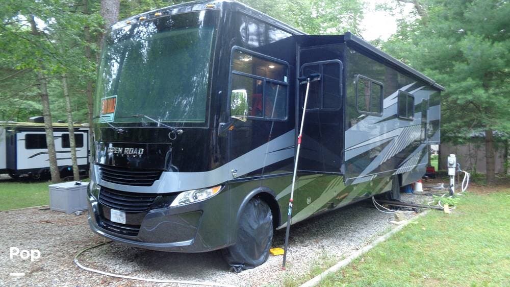Call now about this 2022 Tiffin Allegro Open Road 36LA! 2022 Tiffin Allegro Open Road 36LA - Used Class A For Sale by Pop RVs in West Kingston, Rhode Island features Leveling Jacks, Air Conditioning, Slideout, Generator, Awning