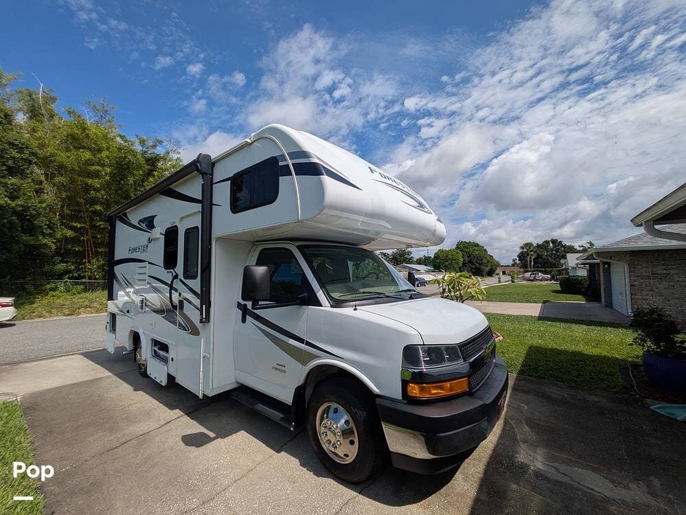 Call now about this 2019 Forest River Forester LE 2251S! 2019 Forest River Forester LE 2251S - Used Class C For Sale by Pop RVs in West Melbourne, Florida features Awning, Generator, Air Conditioning, Slideout