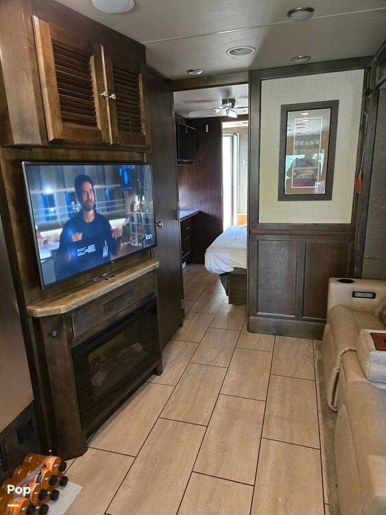 Call now about this 2016 Tiffin Allegro Open Road 36LA! 2016 Tiffin Allegro Open Road 36LA - Used Class A For Sale by Pop RVs in Deforest, Wisconsin features Slideout, Generator, Leveling Jacks, Air Conditioning, Awning