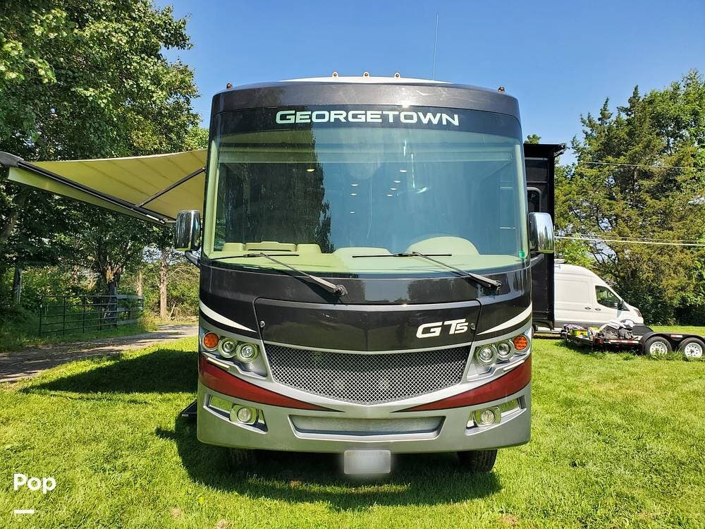 Contact us now about this 2020 Forest River Georgetown GT5 31L! 2020 Georgetown GT5 31L by Forest River from Pop RVs in Martinsburg, West Virginia