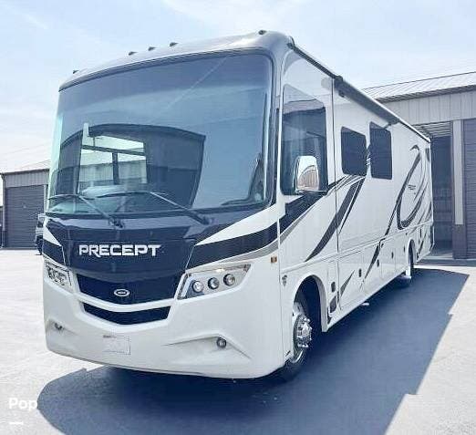 Call now about this 2021 Jayco Precept 34G! 2021 Jayco Precept 34G - Used Class A For Sale by Pop RVs in Burlington, Wisconsin features Slideout, Leveling Jacks, Air Conditioning, Generator, Awning