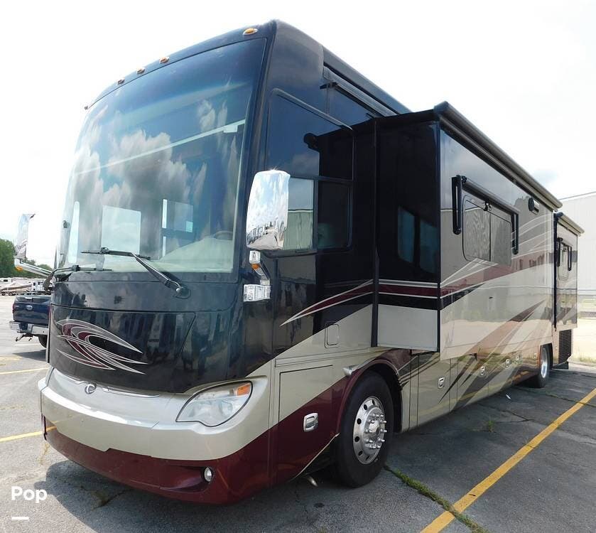 Call now about this 2015 Tiffin Allegro Bus 40 SP! 2015 Tiffin Allegro Bus 40 SP - Used Diesel Pusher For Sale by Pop RVs in Maumee, Ohio features Slideout, Air Conditioning, Awning, Generator, Leveling Jacks