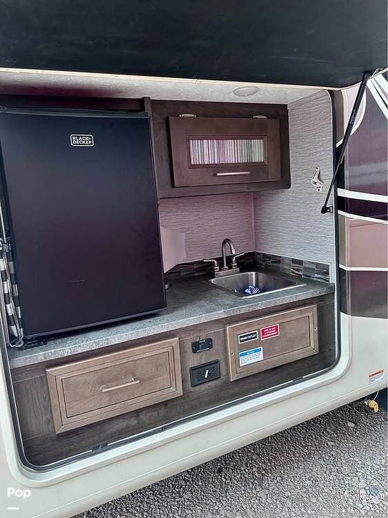 Contact us now about this 2022 Coachmen Mirada 32LS! 2022 Mirada 32LS by Coachmen from Pop RVs in Owasso, Oklahoma