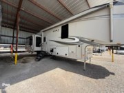 Call now about this 2020 Jayco Eagle 336FBOK! 2020 Jayco Eagle 336FBOK - Used Fifth Wheel For Sale by Pop RVs in Royse City, Texas features Slideout, Air Conditioning, Awning