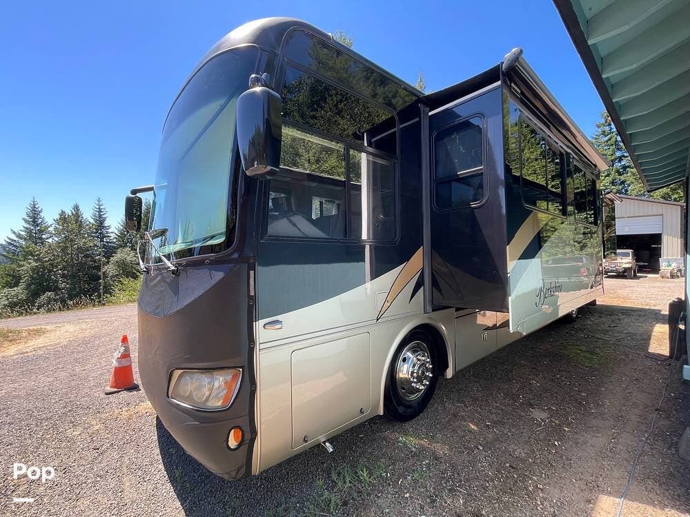 Call now about this 2011 Forest River Berkshire 390BH! 2011 Forest River Berkshire 390BH - Used Diesel Pusher For Sale by Pop RVs in Kalama, Washington features Air Conditioning, Slideout, Leveling Jacks, Generator