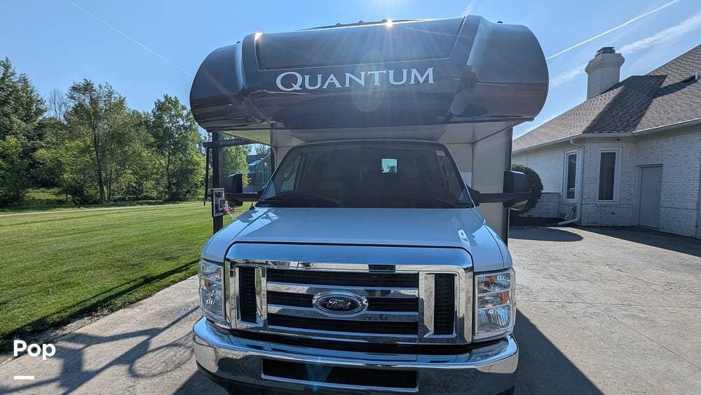 Contact us now about this 2020 Thor Motor Coach Quantum WS31! 2020 Quantum WS31 by Thor Motor Coach from Pop RVs in Sheridan, Indiana