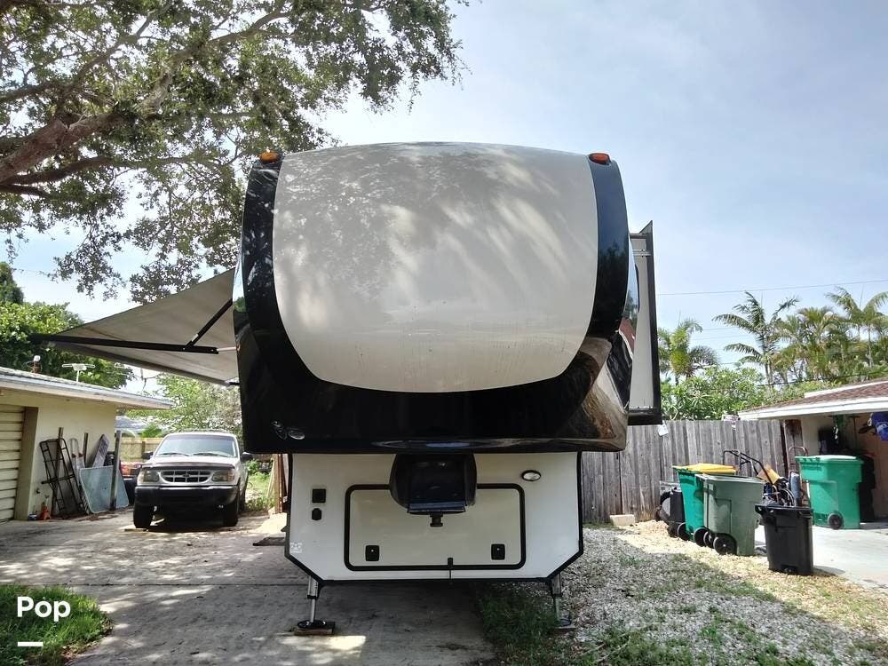 Contact us now about this 2017 Prime Time Sanibel 3651! 2017 Sanibel 3651 by Prime Time from Pop RVs in Indialantic, Florida