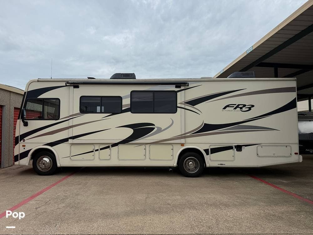 Call now about this 2018 Forest River FR3 30DS! 2018 Forest River FR3 30DS - Used Class A For Sale by Pop RVs in Farmers Branch, Texas features Slideout, Leveling Jacks, Air Conditioning, Awning, Generator
