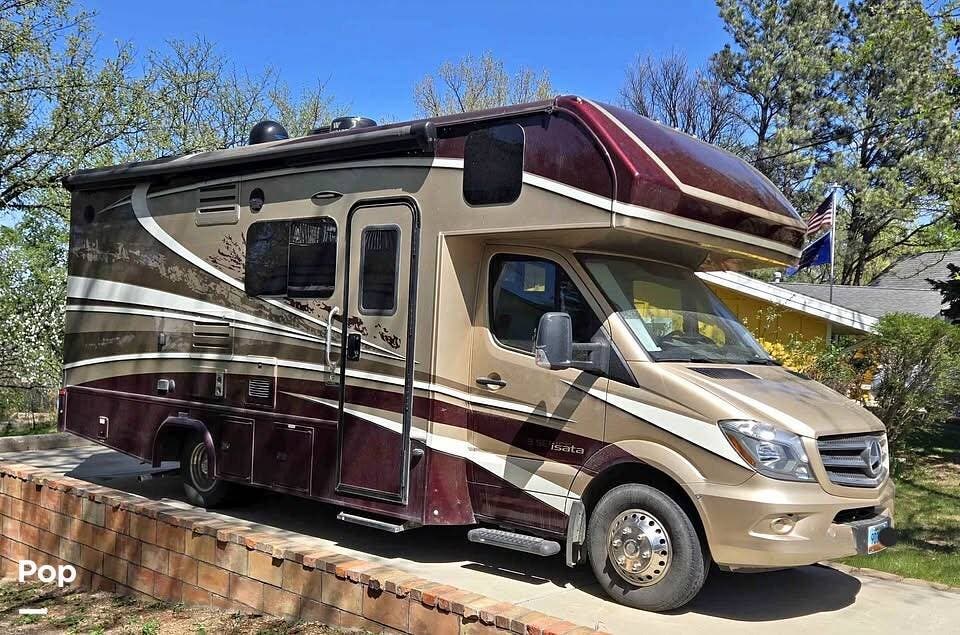 Call now about this 2019 Dynamax Corp Isata 3 24FW! 2019 Dynamax Corp Isata 3 24FW - Used Class C For Sale by Pop RVs in Minot, North Dakota features Generator, Awning, Air Conditioning, Slideout, Leveling Jacks