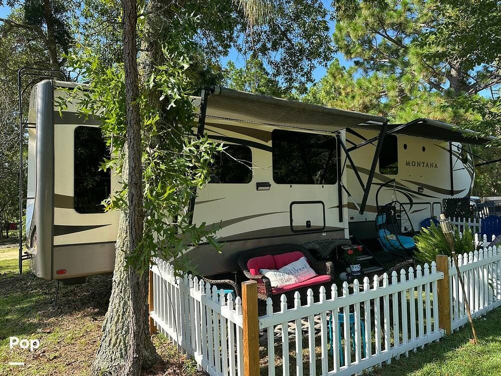 Contact us now about this 2018 Keystone Montana 3921FB! 2018 Montana 3921FB by Keystone from Pop RVs in Camden, South Carolina