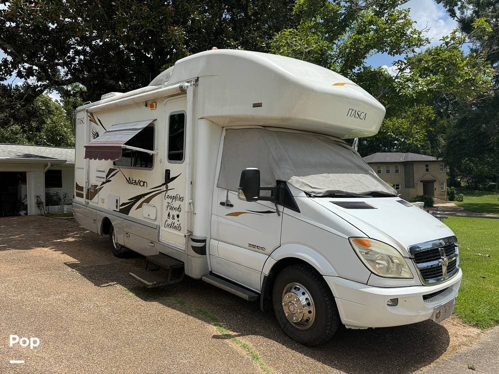 Call now about this 2008 Itasca Navion 24H! 2008 Itasca Navion 24H - Used Class C For Sale by Pop RVs in Shreveport, Louisiana features Slideout, Awning, Generator, Air Conditioning
