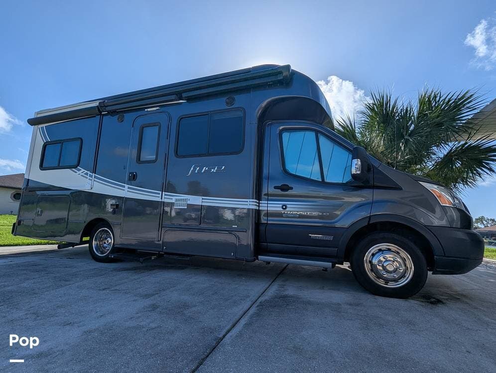 Call now about this 2019 Winnebago Fuse 23T! 2019 Winnebago Fuse 23T - Used Class C For Sale by Pop RVs in Lake Suzy, Florida features Generator, Leveling Jacks, Awning, Slideout, Air Conditioning