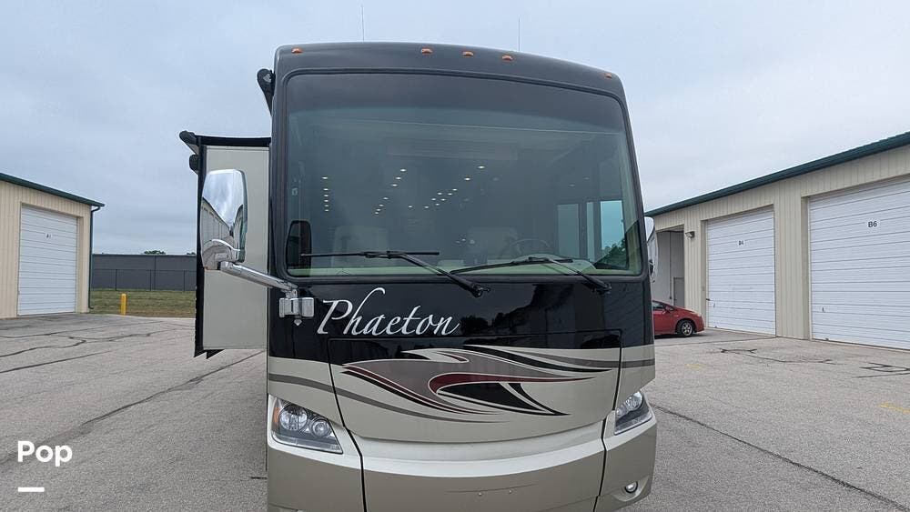 Contact us now about this 2014 Tiffin Phaeton 42LH! 2014 Phaeton 42LH by Tiffin from Pop RVs in Fort Wayne, Indiana