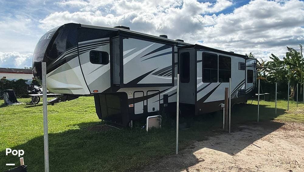 Contact us now about this 2020 Heartland Cyclone 4270! 2020 Cyclone 4270 by Heartland from Pop RVs in Kissimmee, Florida