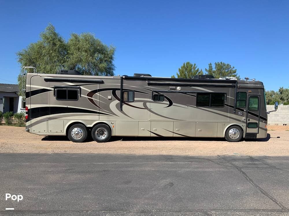 Call now about this 2007 Tiffin Allegro Bus 42QRP! 2007 Tiffin Allegro Bus 42QRP - Used Diesel Pusher For Sale by Pop RVs in Chandler, Arizona features Slideout, Awning, Leveling Jacks, Generator, Air Conditioning