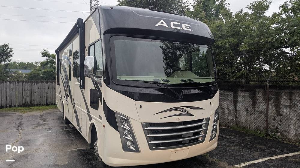 Contact us now about this 2022 Thor Motor Coach A.C.E. 32.3! 2022 A.C.E. 32.3 by Thor Motor Coach from Pop RVs in Indianapolis, Indiana